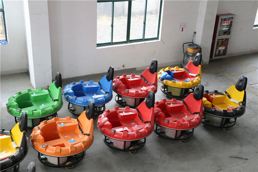 Vente d'autos tamponneuses au parc d'attractions de Fwu-long